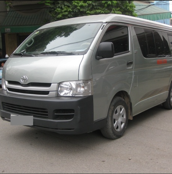 Xe VAN Hiace MÃ-001